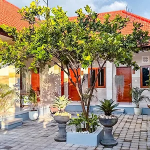 Adhi , Nusa Dua (Bali) Indonesia